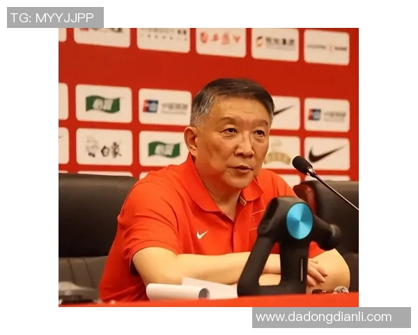 中国女篮主教练宫鲁鸣强调亚洲杯需全力以赴逐场拼搏的决心与信念